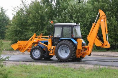 Экскаватор-погрузчик АМКОДОР 702ЕА Экскаватор-погрузчик АМКОДОР 702ЕА