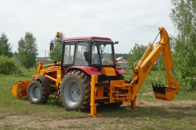 Экскаватор-погрузчик АМКОДОР 702ЕМ-03 Экскаватор-погрузчик АМКОДОР 702ЕМ-03